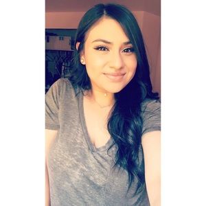 Meet your Posher, Alejandra